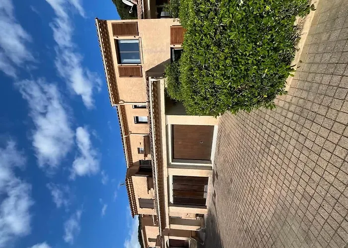 House Nartelles L Bbq & Pool L Shellter بيت للعطل